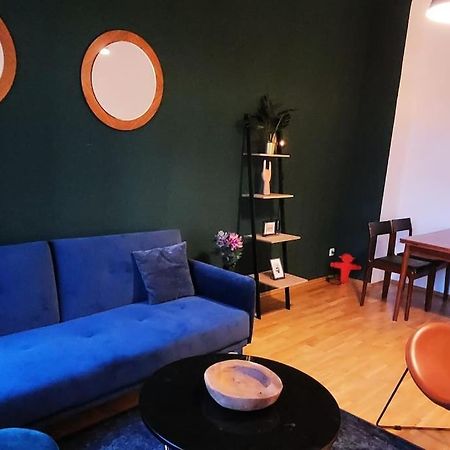 Design Altbauwohnung Mit Balkon Und Parkplatz Leipzig Exterior foto