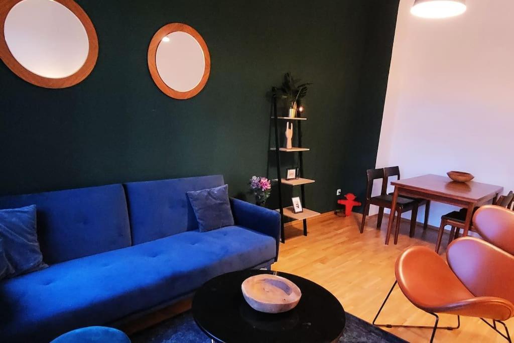 Design Altbauwohnung Mit Balkon Und Parkplatz Leipzig Exterior foto